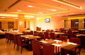 Vibe Hotel-World Cafe