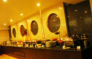 Rs. 199 for veg lunch buffet worth Rs. 286 at Inner Circle