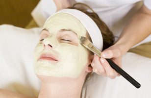 Rs. 499 for facial, body massage or pedicure, manicure, bleach, waxing worth Rs. 3600 