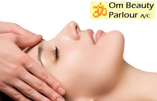 Rs. 275 for haircut, facial and manicure worth Rs. 900 at Om Beauty Parlour