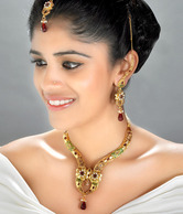 Deccan's Goldplated Beauty Set