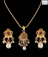 Deccan Pearls Pretty gold set