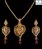 Deccan Pearls Gold Set 